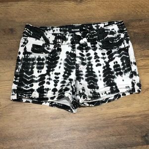 Black and White Girl’s Hudson Shorts